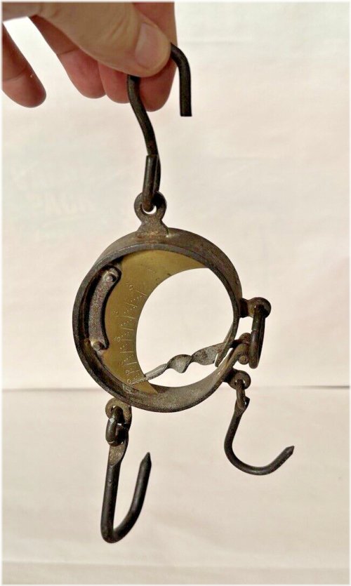 Buffalo Hide Half Moon Trade Scale