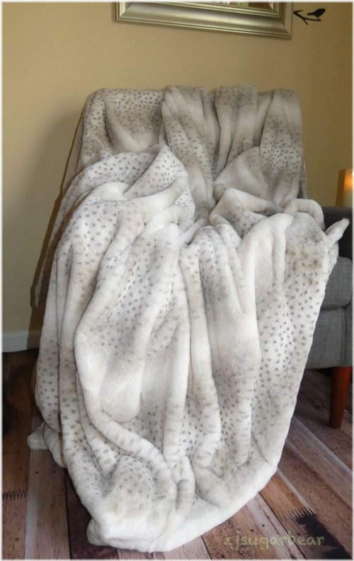 Snow Leopard Luxe Blanket