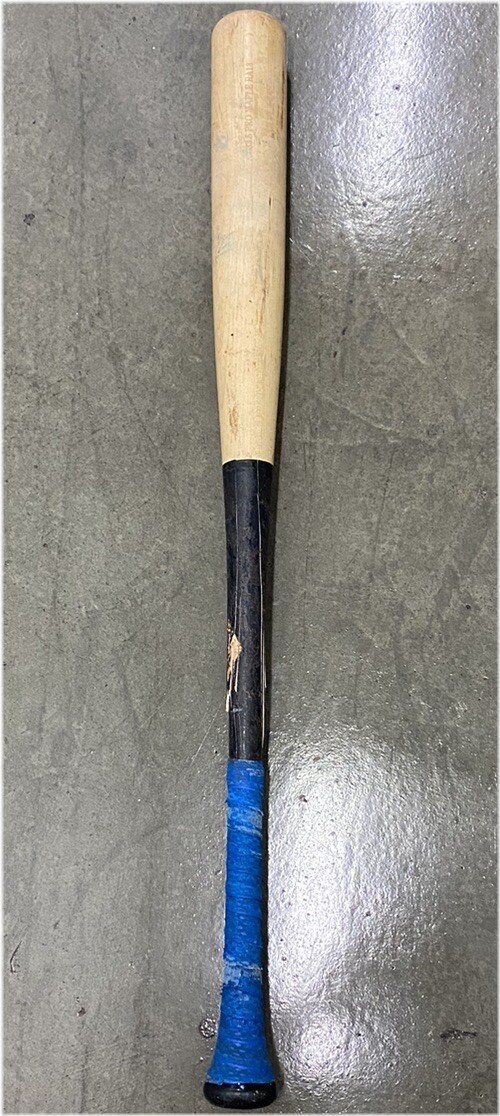 Chicago Cubs Prospect Cracked Bat by Yidel Diaz