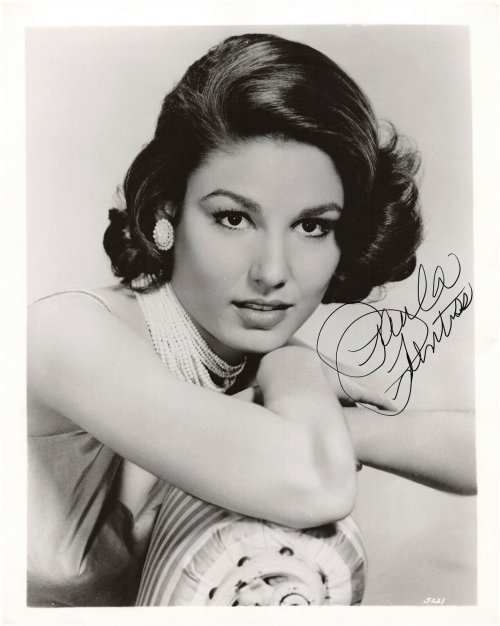 Paula Prentiss Signed 8x10 Photo with PSA DNA Certification
