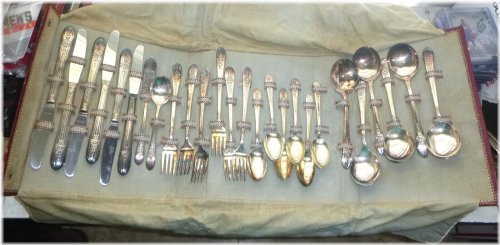 Heritage Silverware Set
