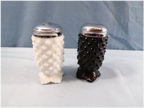 Elegant Hobnail Glass Salt & Pepper Shaker Set