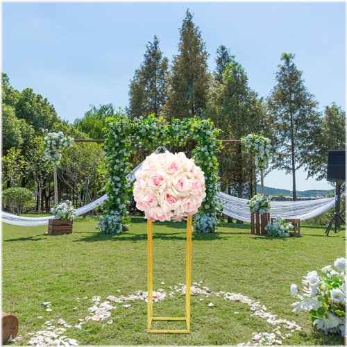 Golden Geometric Vase Stand