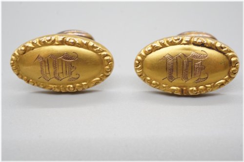 Timeless Monogrammed Gold Cufflinks