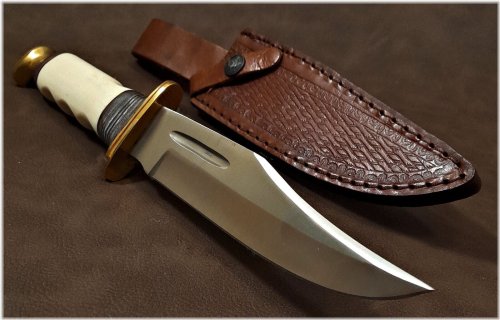 Heritage Bone Bowie Hunter Knife