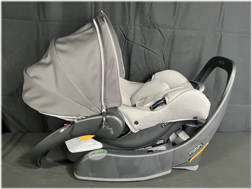 Chicco Ash Extended Use Car Seat