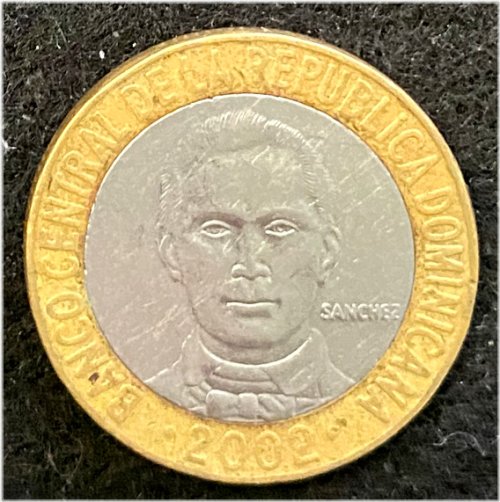 Bi-Metallic 5 Pesos 2002 Dominican Republic Circulated Coin