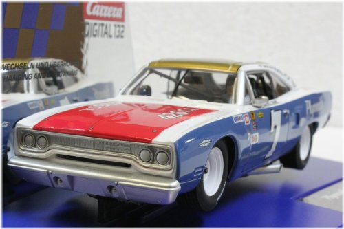 Plymouth Roadrunner Analog Slot Car 132 Scale