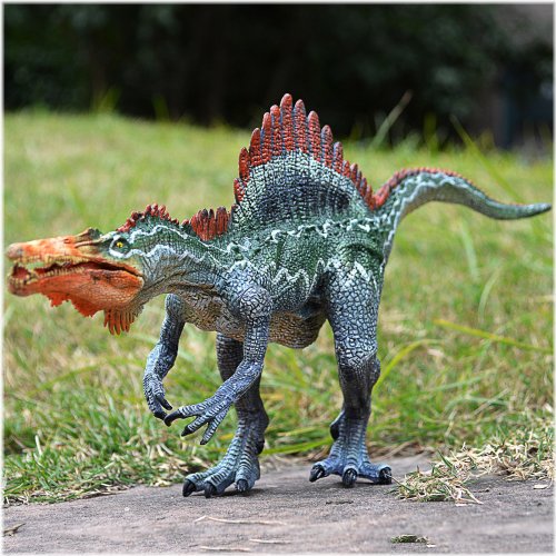 Roaring Spinosaurus Collectible Figure