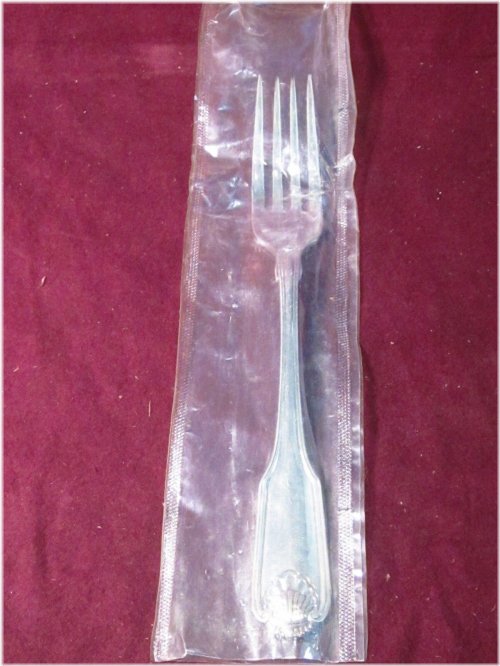 Shell Design Silver Dinner Fork - Vintage Community Plate 1978