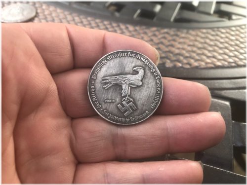 War Eagle and Rooster Commemorative Coin Set