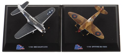 Warbird Duo 1:144 Scale WWII Aircraft Set