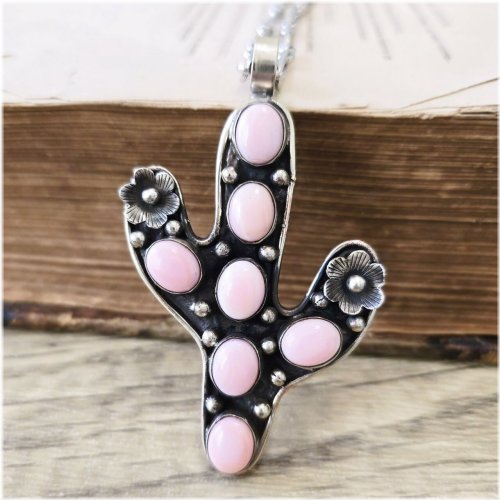 Desert Blossom Conch Necklace