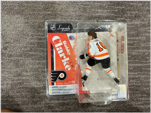 Flyers Legend Bobby Clarke Figurine - 2006 McFarlane NHL Series